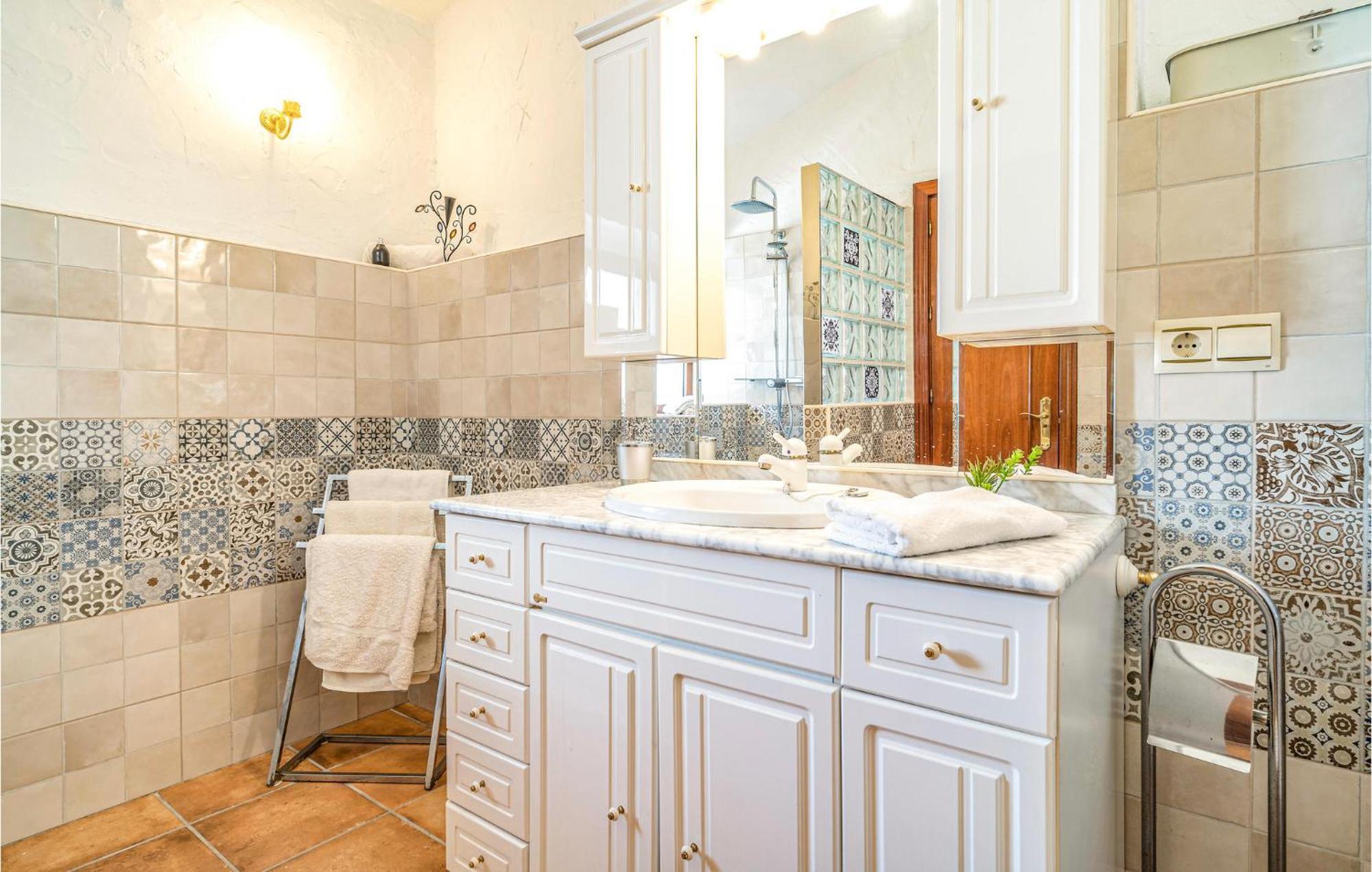 Gorgeous Home In Cajiz With Wifi Cajis Exterior photo