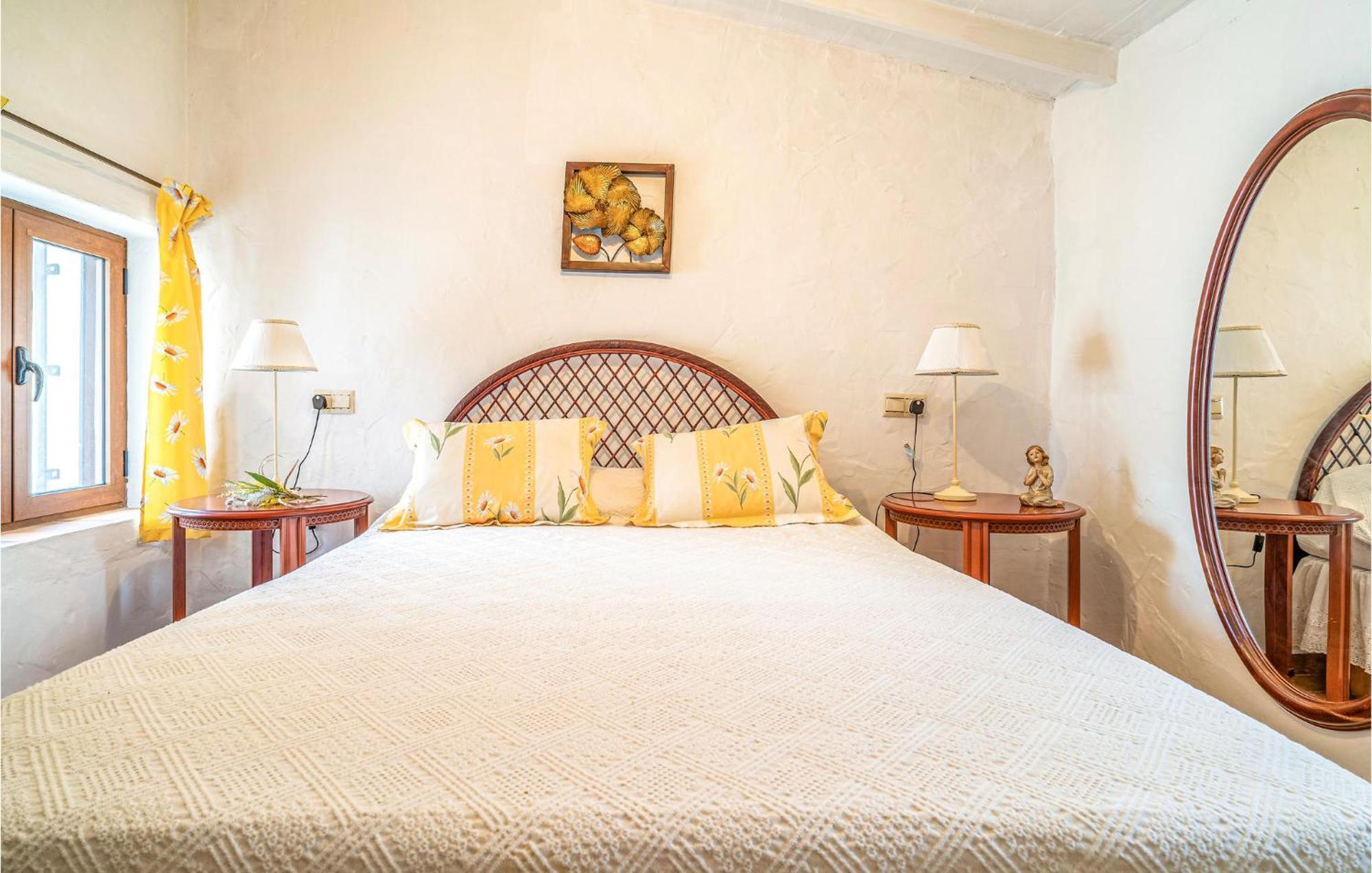 Gorgeous Home In Cajiz With Wifi Cajis Exterior photo
